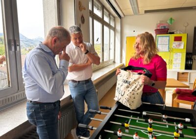 Ein Abschied mit Sportsgeist: Bürgermeister Kamm sagt „Servus“ zur Schule Siegsdorf