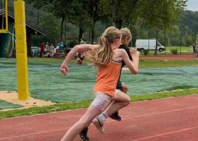 Sportlich, motiviert und voller guter Laune